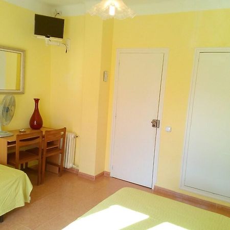 Hostal Lleida Calafell Zewnętrze zdjęcie